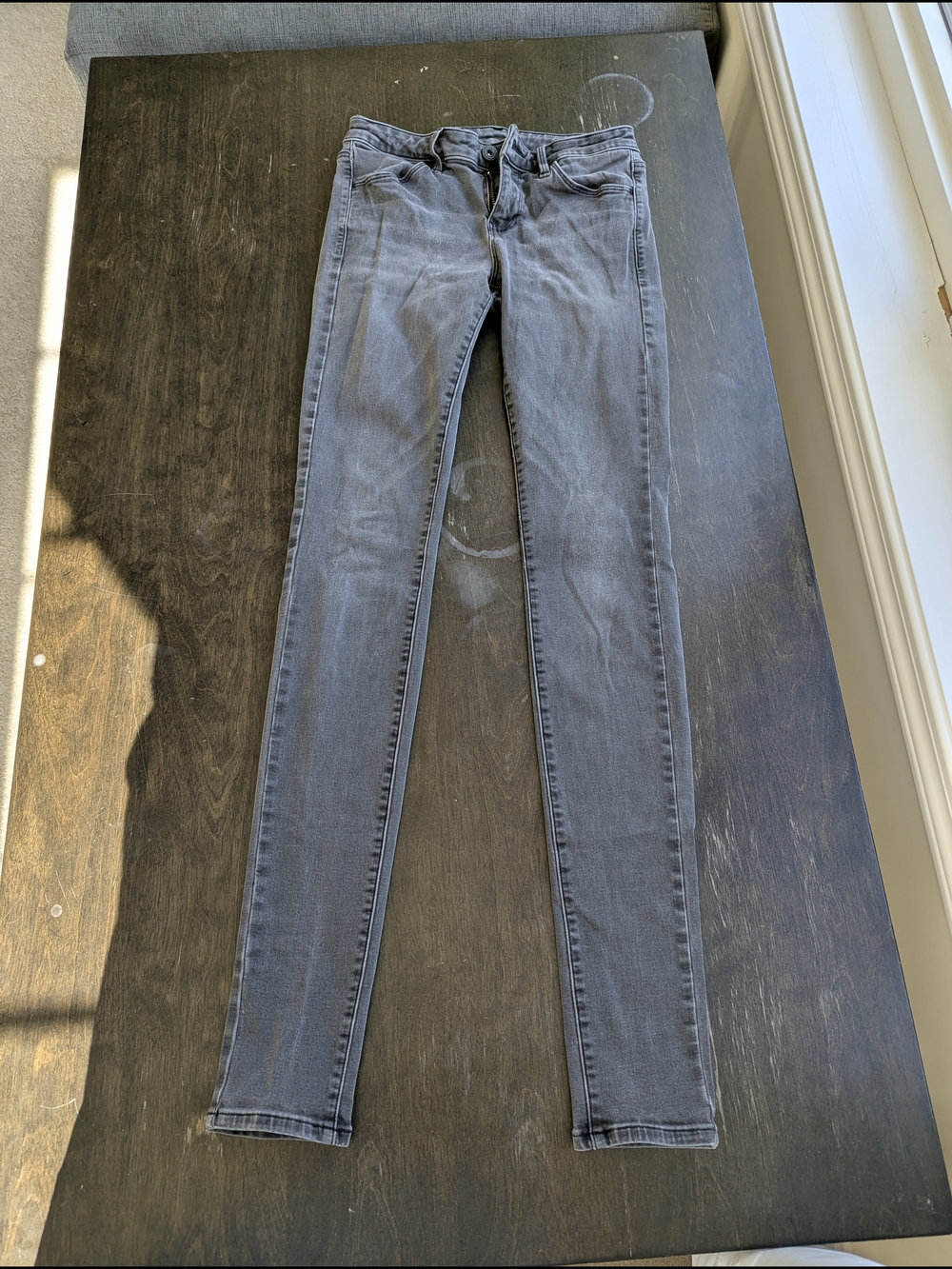 Uniqlo -Women's Slim Fit Gray Jeans